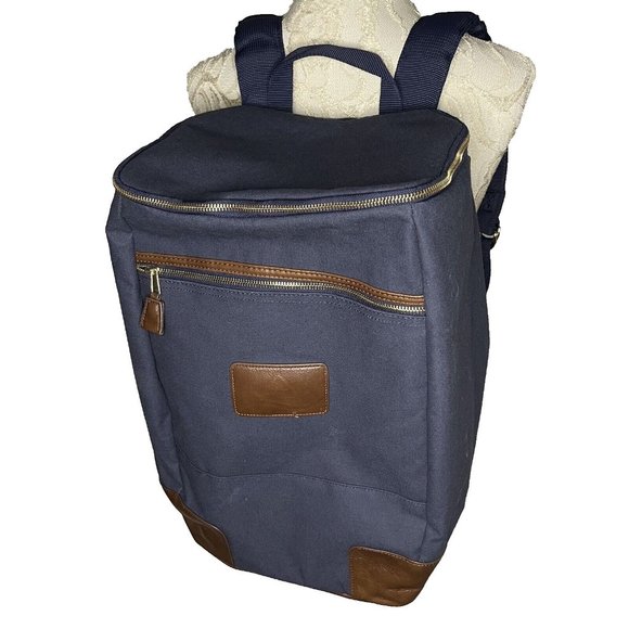 Disney Aulani Dark Blue Backpack Hawaii Day Pack, Travel Bag Carry On 17\